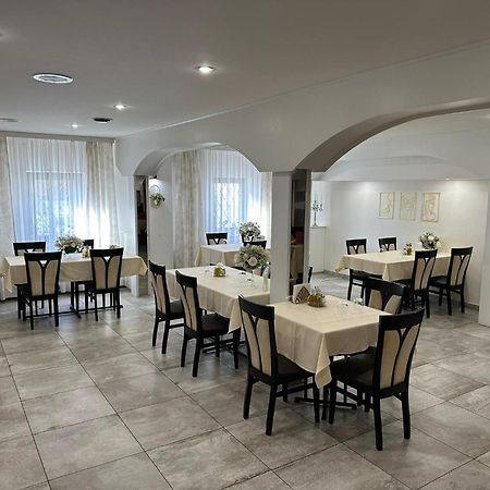 Golden Golem Hotel & Spa Prague Luaran gambar