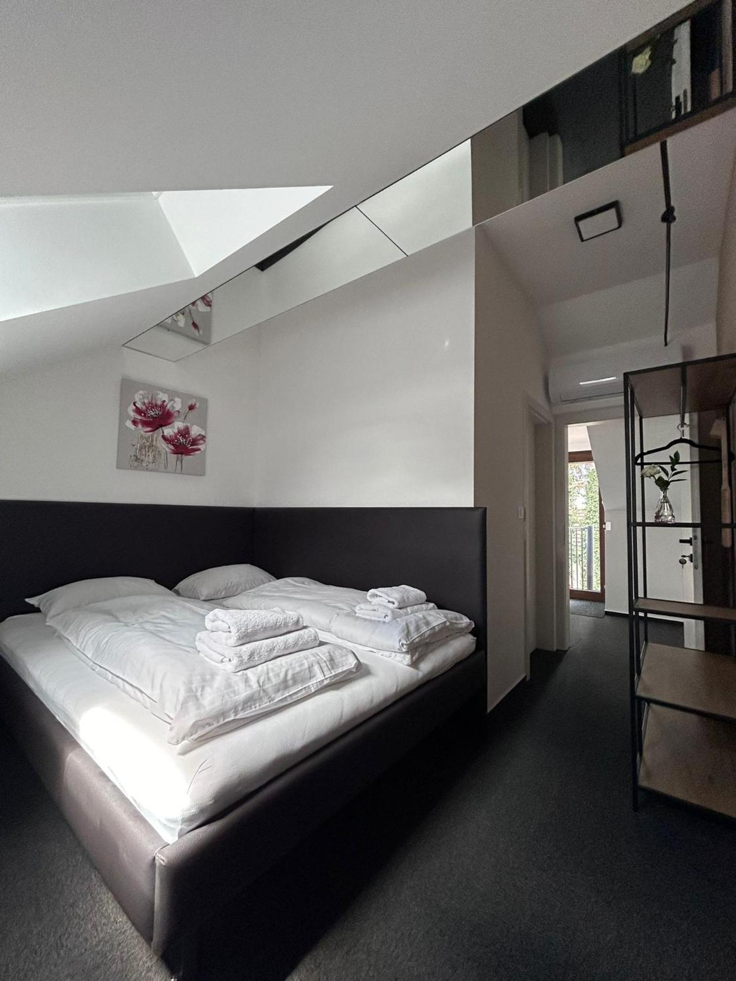 Golden Golem Hotel & Spa Prague Luaran gambar