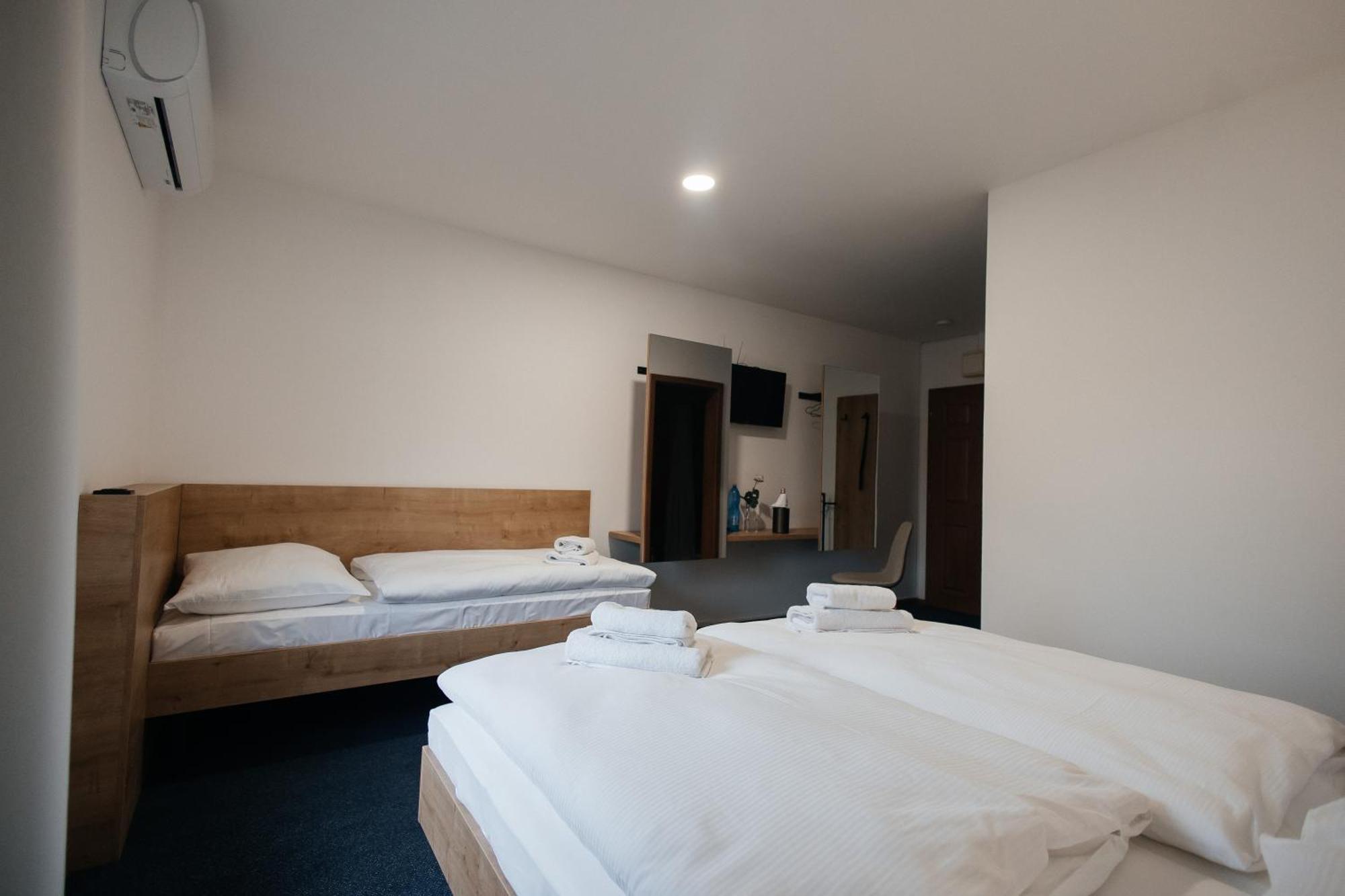 Golden Golem Hotel & Spa Prague Luaran gambar
