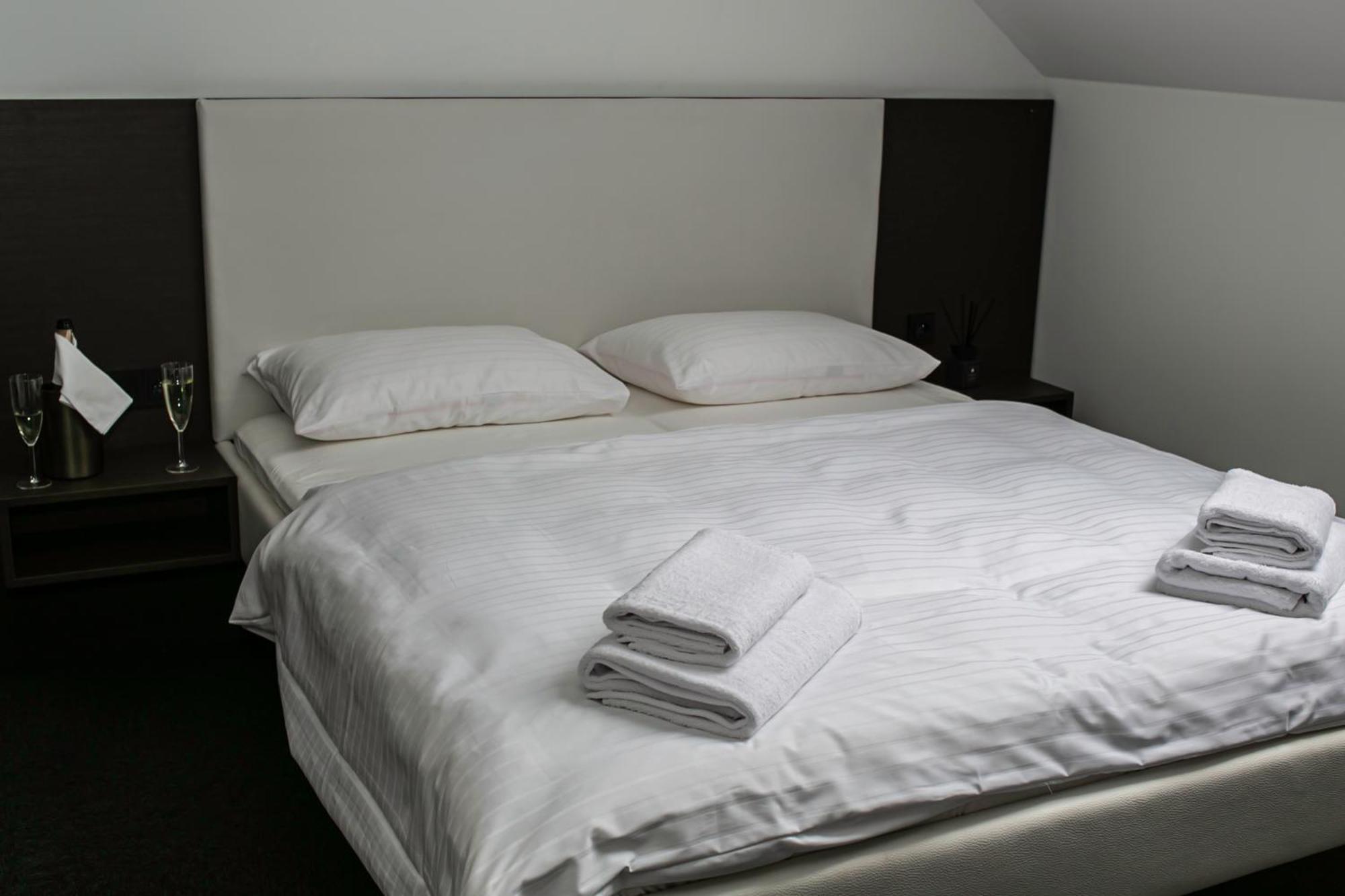 Golden Golem Hotel & Spa Prague Luaran gambar