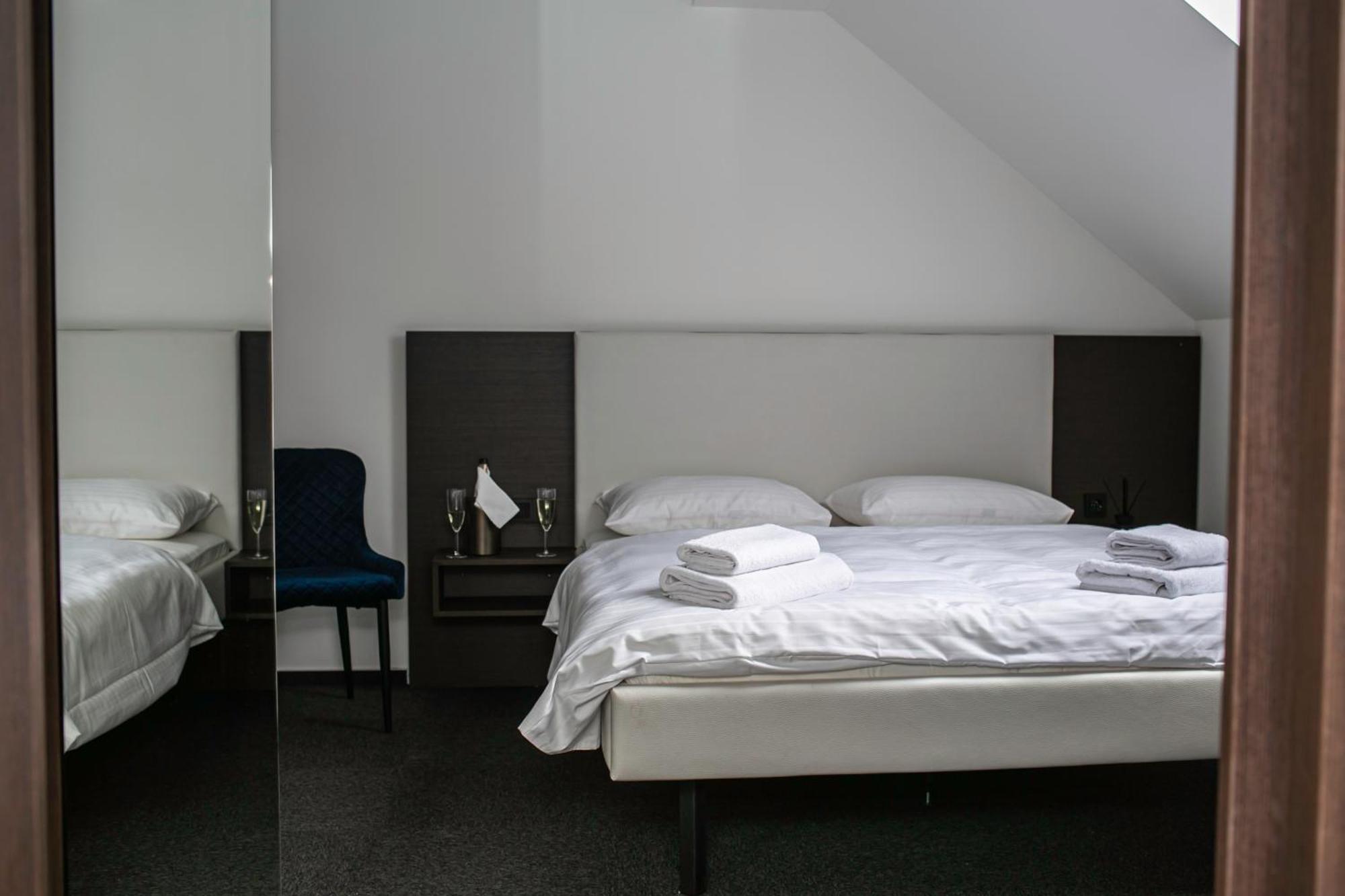 Golden Golem Hotel & Spa Prague Luaran gambar
